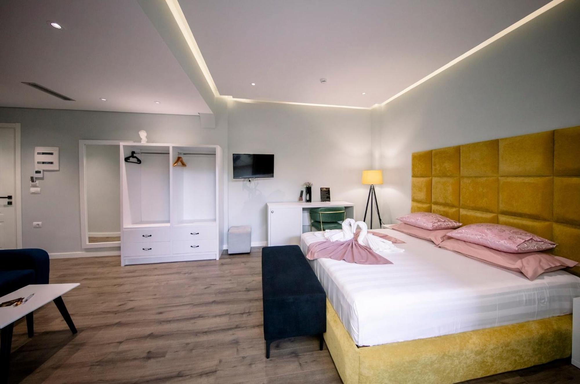 Olsi Hotel 4*